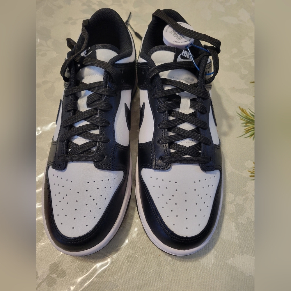 Nike Women's Dunk Low Shoes PANDA Black White New Size 9.5